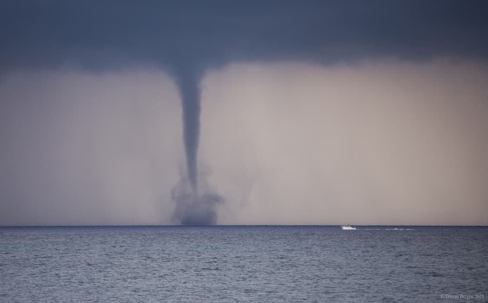 Image d'illustration pour Pourquoi y a-t-il autant de trombes marines près de Gênes ?