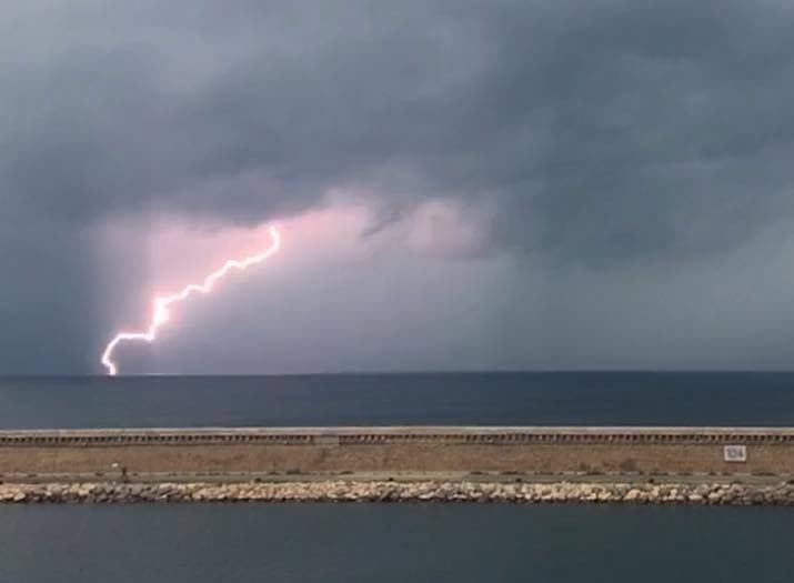 Image d'illustration pour Forte pluie et orage après une longue période sèche au Sud-Est