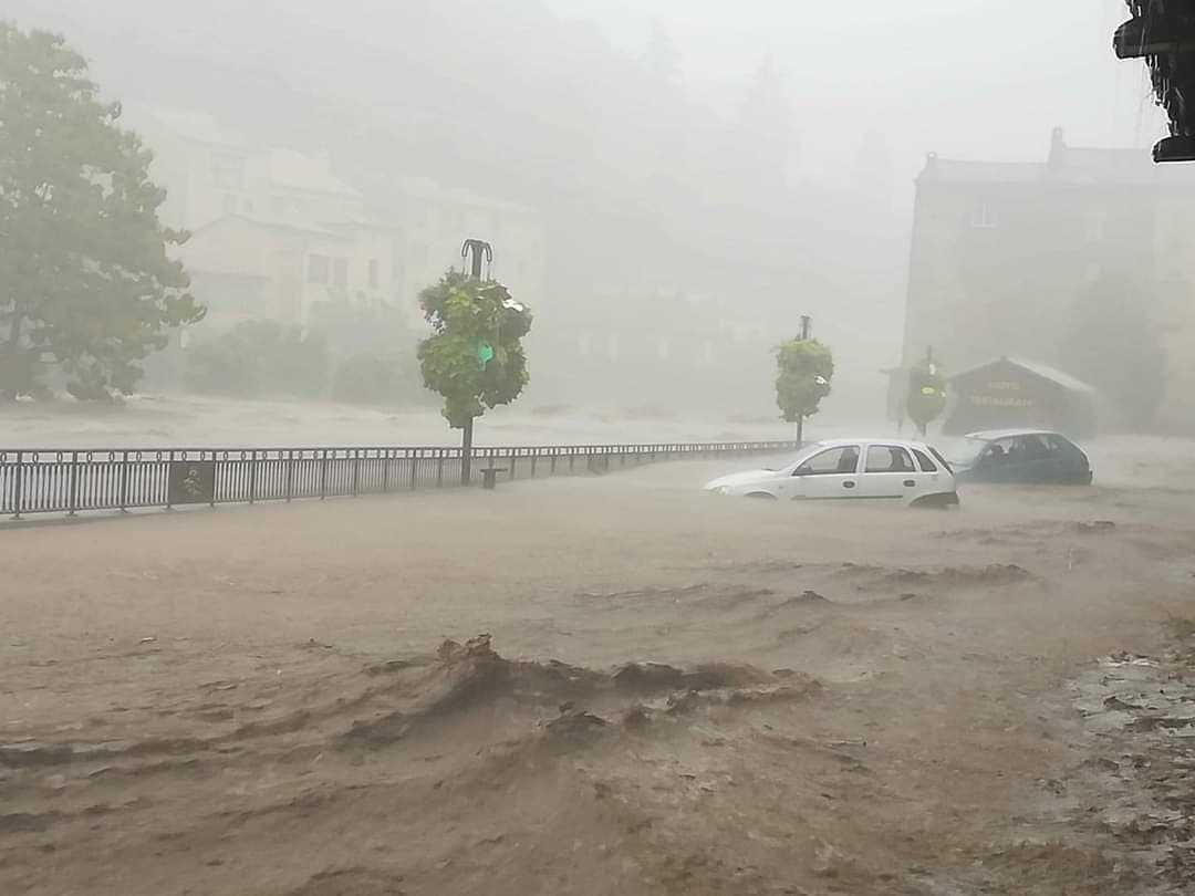 Image d'illustration pour Orages, inondations, tornades : week-end d'intempéries dans le Sud-Est