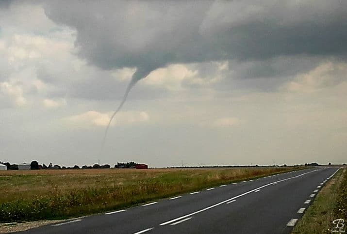 Image d'illustration pour Fréquents tubas et trombes, plus rares tornades
